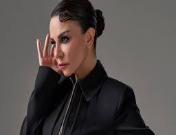 MİNE AYMAN'DAN İDDİALI DANS ŞARKISI