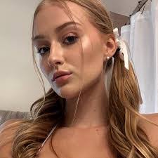 Angel Lena's Instagram, Twitter & Facebook