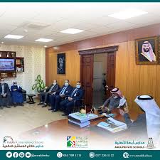 العربية تكريم معلمي المرحلة الابتدائية بمدارس أبها الأهلية على الجهود المبذولة خلال الفصل الدراسي الأول للعام الدراسي الحالي شركة مواهب التربية للتعليم و التدريب
