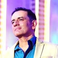 The age of the "Neutral Review" is dead. We are living in a binary world.  You either worship the product, or you despise it. There is no grey area  left. Years ago,