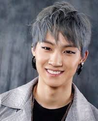 Who Rocks Gray Hair Kpop Male Edition Updated 15 Ash Brown Hair Color Ideas 2019 Try Ash Brown Hair Dye The Hottest Hair Color Of The Got7 Boas Fotos Yugyeom