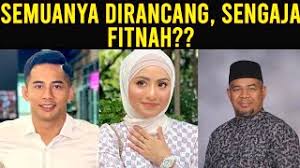 Namun langkah kakinya terhenti apabila telinganya menangkap suara nyanyian yang datang dari arah ruang tamu. Tinta Mawar Kamila Isteri Aku Kalis Cinta 8 Cute766