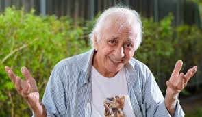He has ranked on the list of those famous people who were born on october 15, 1934.he is one of the richest film director who was born in brazil.he also has a position among the list of most popular film director. Ator Flavio Migliaccio E Encontrado Morto Em Sitio Onde Morava No Rio De Janeiro Badalo