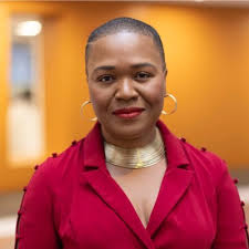 Dana Cox's Instagram, Twitter & Facebook