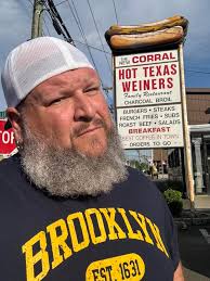 Does anyone remember Gust hot dogs that was a little cart that was outside  the liquor store