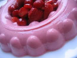 Bavarois A La Fraise Et Agar Agar La Recette Recette Ptitchef Recette Bavarois Fraise Recette Dessert Bavarois