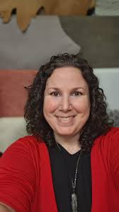 The Zedge app has a bunch of awesome Schitt's Creek ringtones/ notification  sounds.