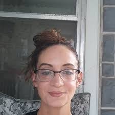 Gayle Roark's Instagram, Twitter & Facebook