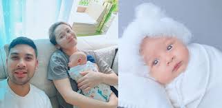 Jadi apa yang emma nak buat ayah kena tahu. Wow Mata Grey Emma Maembong Kongsi Foto Anak Sinar Harian