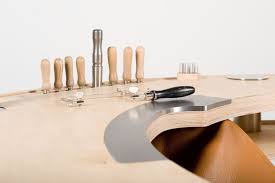 Das Werkbrett Entwurf Eines Goldschmiedetisches Fakultat Gestaltung An Der Hochschule Wismar Schmieden Bretter Werkzeug Aufbewahrung