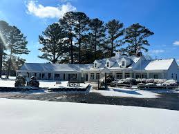 Pool Hours 11:00 to 6:00...