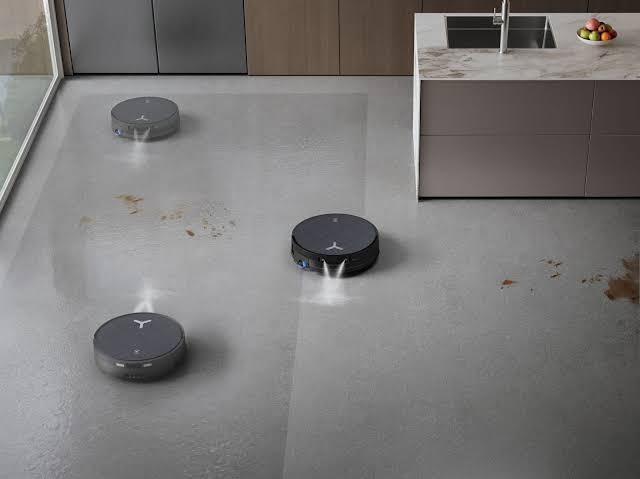ECOVACS DEEBOT X12 OmniCyclone: A New Flagship Robot Vacuum And Mop With  Stain-Blasting Tech | Ubergizmo
