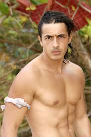 Moundir 3 ep 23 online. Moundir A 45 Ans Retour Sur Sa Premiere Apparition Tel Tele Star
