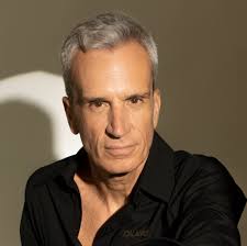 מהר וקל: כך תתנו לחתול שלכם את התרופה שהוא צריך (רק תיזהרו על האצבעות)  @mo_harutan