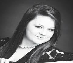 Elizabeth Demoss's Instagram, Twitter & Facebook