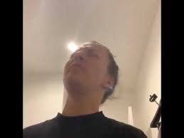 Elle y raconte avec humour. En Confinement Et F Ck Les Chauve Souris Youtube