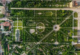 Wien Vienna Schloss Schonbrunn Schoenbrunn Allees Castle Garden Beautiful Old Schonbrunn Wien Schonbrunn Schloss Schonbrunn