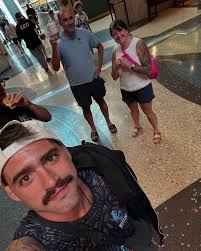 The vibes were right all weekend 👌☮️ Thankful for my peoples, the  memories, and the love. S/o experiences ❤️ #PhotoDump #BKFC #BKFCMohegan