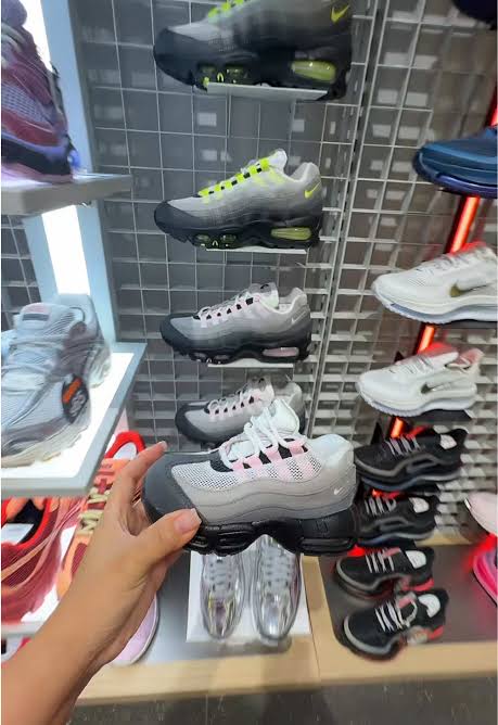 JD Sports BLVD Las Vegas Sneaker Haul: New Asics & More!