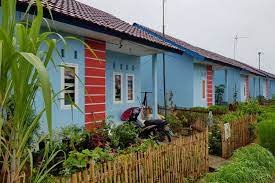 Check spelling or type a new query. Pemerintah Akan Beri Rp 15 Juta Untuk Masyarakat Miskin Yang Punya Rumah Tak Layak Huni