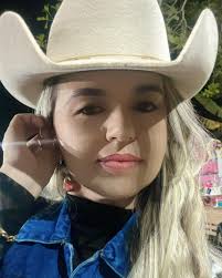 Karla Xavier (@karlakamurath) • Instagram photos and videos