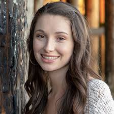 Jessica Hilger's Instagram, Twitter & Facebook