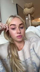 Sydney Schiffer Pool Party