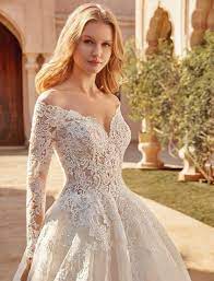 Sie können zwischen langen oder kurzen brautkleidern, strandhochzeitskleidern, brautkleidern in übergrößen, erschwinglichen. Hochzeitskleider Bilder Galerie Und Brautkleider Trends