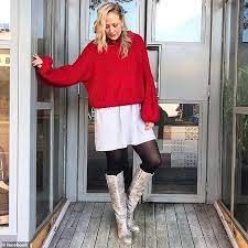 But even lynn has her doubts when matt, her best friend and roommate, asks her to participate in a charade to hide his sexuality. Meet Beth Moore The Latest Bride Identified Set To Find Love On Married At First Sight Daily Mail Online