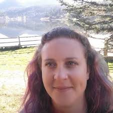 What fun activities or groups are available for a college junior in the  Franklin and Nashville area?