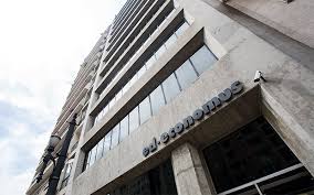 Além de só permitir o funcionamento de serviços essenciais, como farmácias. Atendimento Presencial Segue Suspenso Devido A Fase Emergencial Em Sao Paulo Economus 2020