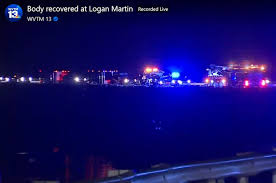 The lake, nicknamed lake of a thousand coves by locals, has 275 miles. Alpine Man Killed When Truck Runs Off Road Into Logan Martin Lake Sylacauga News