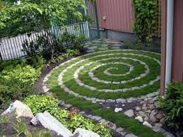 Deko Im Garten 85 Mobel Accessoires Zum Selbermachen Garten Garten Ideen Und Garten Pflaster