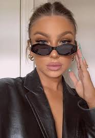 Violet Whittaker (violet3654)