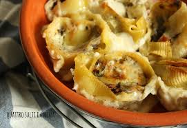 Conchiglioni Ripieni Gratinati Quattro Salti Da Mina Ricetta Ricette Idee Alimentari Pasti Italiani