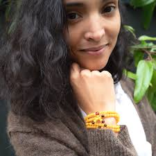 Bracelet yellow amber fine