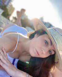 Kelsey Barr (@kelsmbarr) • Instagram photos and videos