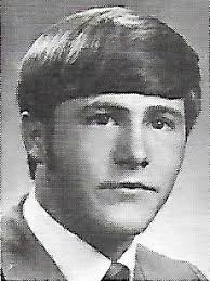 It's a Mariners alumni!!! Tim Army coaching. :)