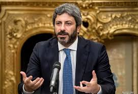 Non possiamo vanificare i sacrifici fatti dagli italiani in questi mesi. Roberto Fico Eta Altezza Peso Compagna Ex Moglie E Figlia Lavoro Precedente E Studi