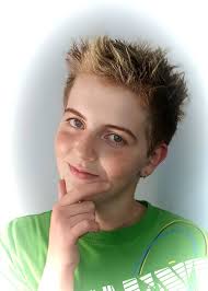 Dear your self to try a new look!!!