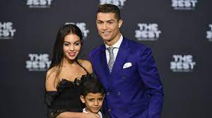 هو لاعب كرة قدم برتغالي يلعب في مركز الهجوم مع نادي يوفنتوس في الدوري الإيطالي و‌منتخب البرتغال لكرة القدم. Ø±ÙˆÙ†Ø§Ù„Ø¯Ùˆ Ø§Ù„Ø¹Ø¯Ø§Ù„Ø© ØªØ­Ù‚Ù‚Øª Ø¨ÙÙˆØ²ÙŠ Ø¨Ø§Ù„Ø¬Ø§Ø¦Ø²Ø© ÙØ£Ù†Ø§ Ø§Ù„Ø£ÙØ¶Ù„ Goal Com
