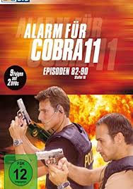 Les 4 premières saisons se déroulaient à l'ouest de berlin, et depuis la saison 5, les épisodes se déroulent près de cologne. Saison 12 Alerte Cobra Streaming Ou Regarder Les Episodes