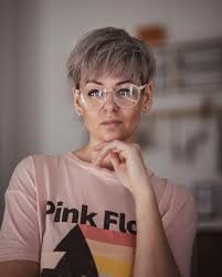 1.pixie cut with short hair highlights pixie cut with short hair highlights one of the most favorite short hairstyles is a pixie cut for older ladies with glasses. What Are The Best Short Hairstyles To Wear With Glasses Hair Adviser 2021