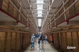 Alcatraz is also said to be one of the most haunted places in the united states. Reisebericht Alcatraz Gefangnis Tipp Fur San Francisco Breuers Reiseblog