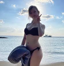 Ella Freya : rCelebrityBelly