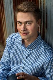 Emily Lampton's Instagram, Twitter & Facebook