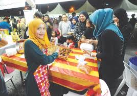Jadual waktu solat shah alam waktu solat adalah peruntukan tempoh atau selang masa tertentu bagi masyarakat muslim menjalani syariat solat sama ada fardhu ataupun sunat. Dalam Negara Selepas Dipromosi Najib Hampir 2 000 Bungkus Nasi Lemak Anak Dara Terjual Wangcyber