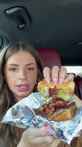 Dakota Dennett (@dakotadennett)