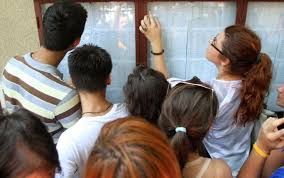 Primele rezultate bacalaureat 2020 au fost afișate, marți, 30 iunie, atât în centrele de examen, cât şi pe edu.ro, absolvenții de liceu având la dispoziție două zile pentru a. 9fputoggkvhqtm