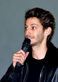 Pierre niney is a french actor. File Pierre Niney 2016 Jpg Wikipedia